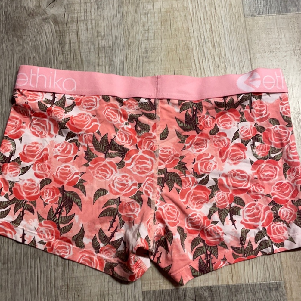 Ethika shorts